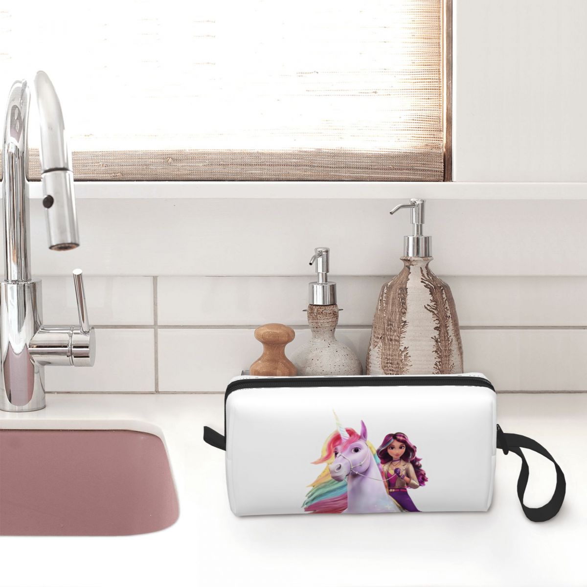 Unicorn Academy Sophia Wildsta - Beauty Makeup Academy ulasan dan harga